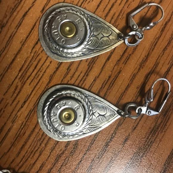 BULLET NECKLACE & EARRINGS BY SURESHOT - Picture 6 of 8